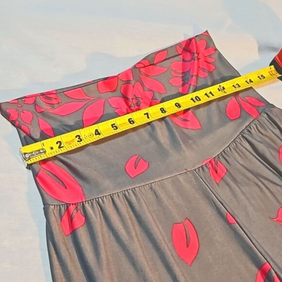 Reborn Wide-Legged Leggings/Dance Pants Size Large  EUC  Rayon/Spandex Blend - Picture 3 of 8